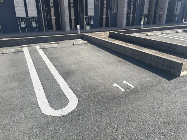 グランディールTSの駐車場