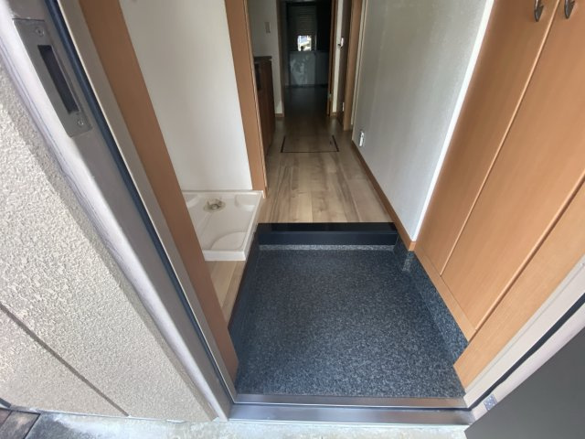 キュートビル　スカイラブの玄関
