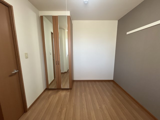 ＬＥＧＡＣＹ　ＧＡＲＤＥＮ　壱番館の寝室