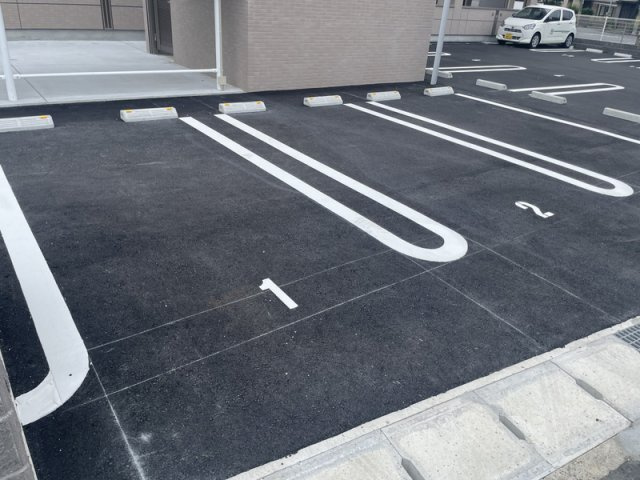 プライムヴィラの駐車場