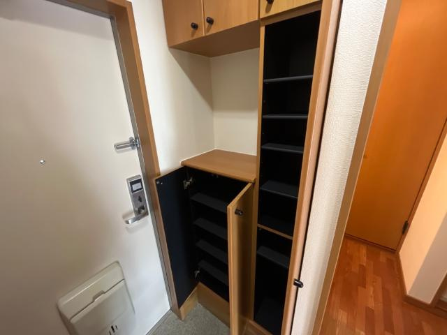 Ｓ・Ｊルミナスの収納|下駄箱