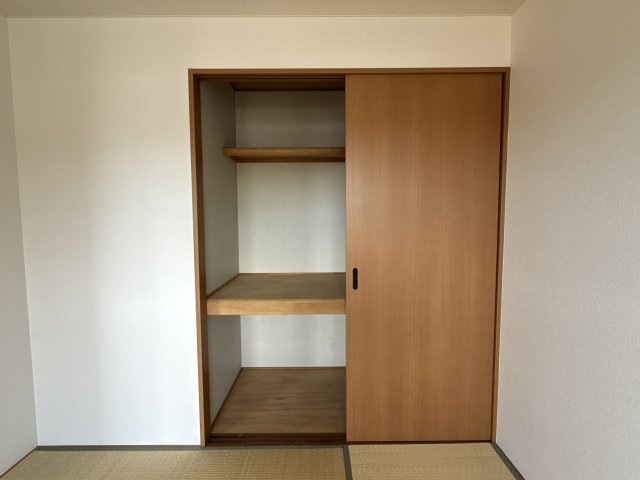 レジデンスコート東山の玄関