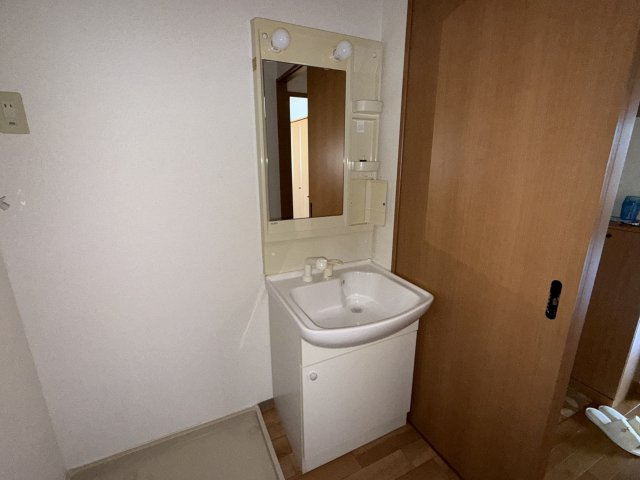 レジデンスコート東山の洗面所