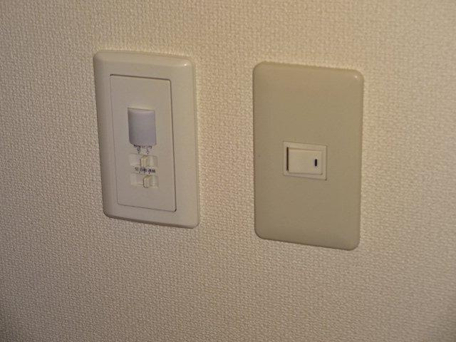 ディライトハウス宝殿のその他|人感センサー
