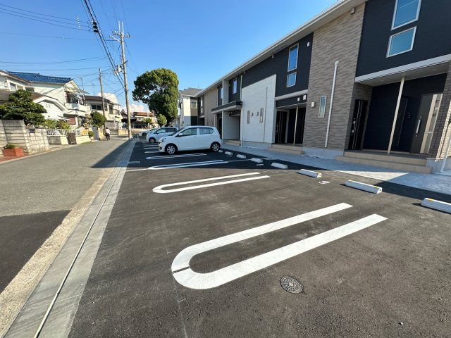 グリュックの駐車場