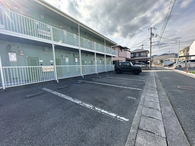 ウエルメント赤穂の駐車場