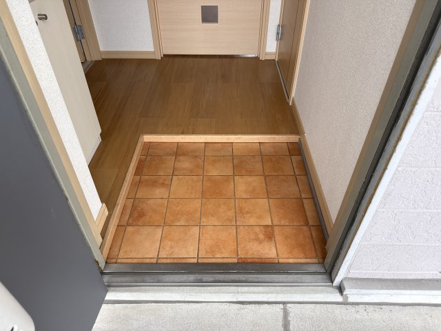 エルディム松本の玄関