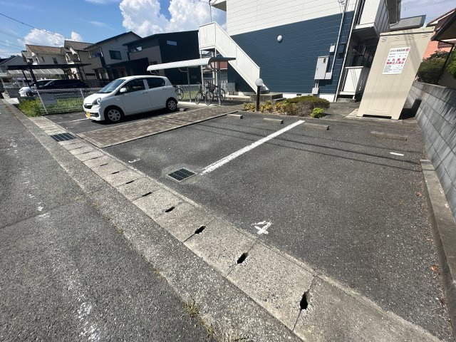 ウインズ長池の駐車場