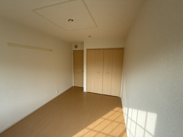 シン．シン．ハウスＣの洋室