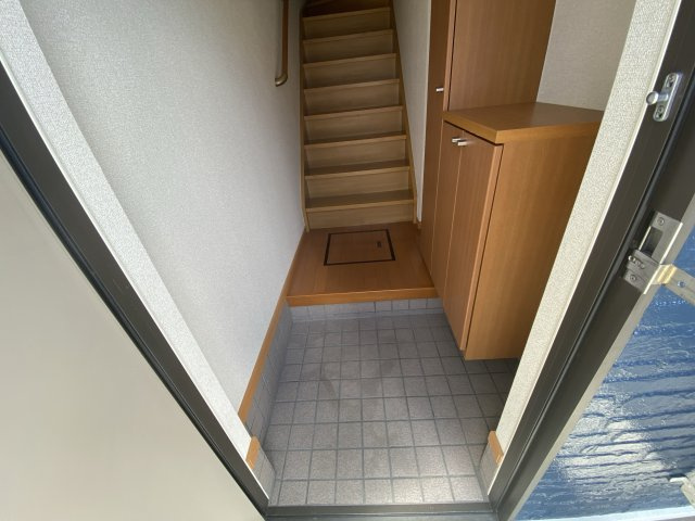 グリーンヒルズＥの玄関