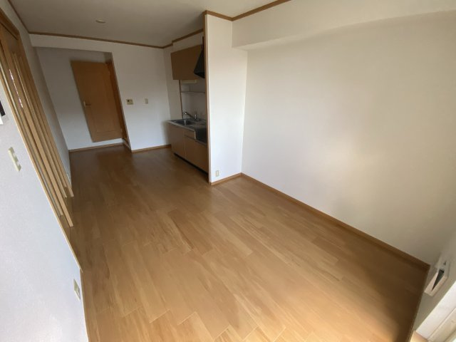 グリーンヒルズＥの居間・リビング