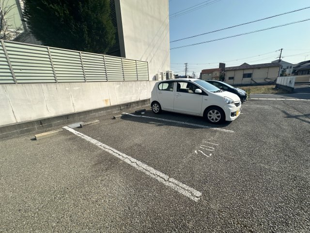 ル・ヴァン・アヴニールの駐車場