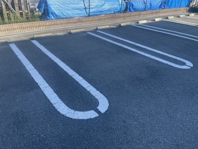 フィオレンティーナⅢの駐車場