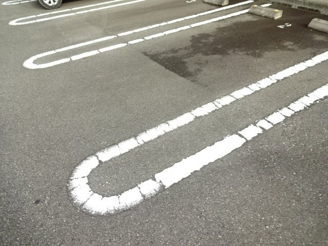 リヨン・たつの　Ａの駐車場