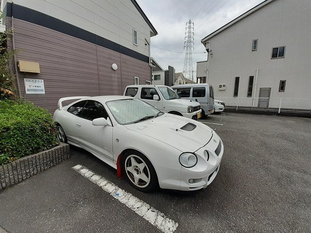 ファミィール町田の駐車場