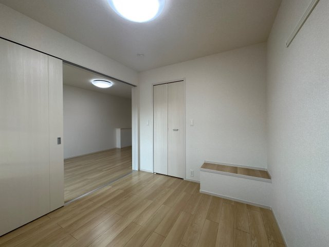 メゾン・カルムＢの居間・リビング