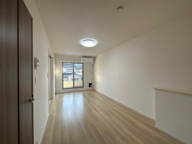 メゾン・カルムＢの居間・リビング