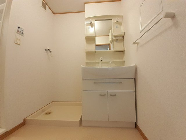 エーデル緑ヶ丘Ｄの独立洗面台