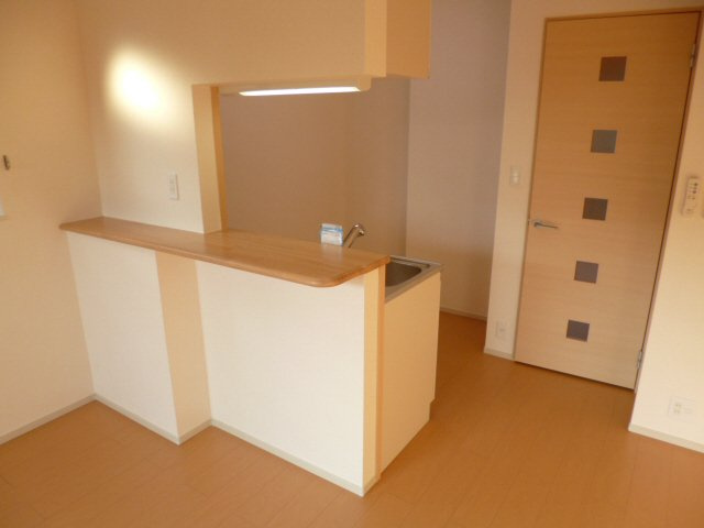 ヒルサイド緑ヶ丘Ｂの居間・リビング