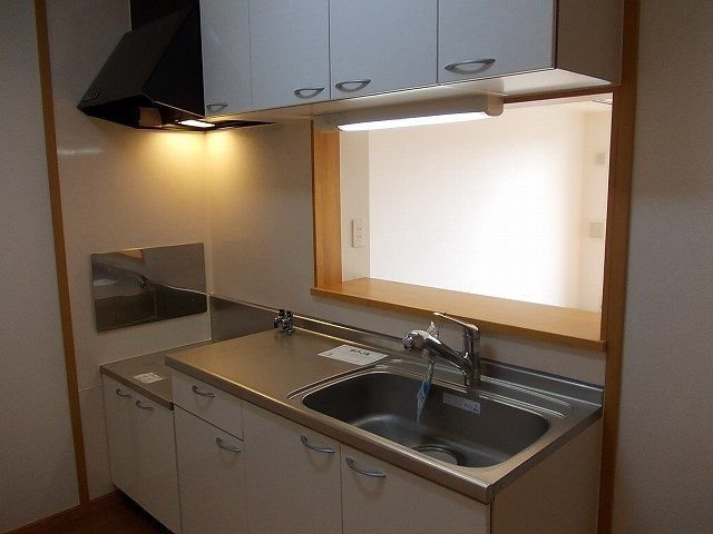 ヒルサイド緑ヶ丘Ｂのキッチン