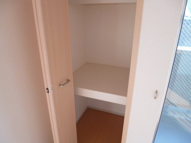 ヒルサイド緑ヶ丘Ｂの収納