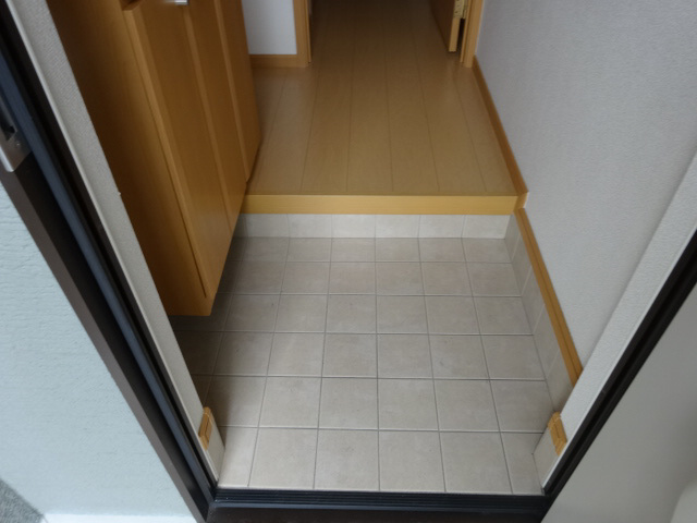 エリタージュＡの玄関