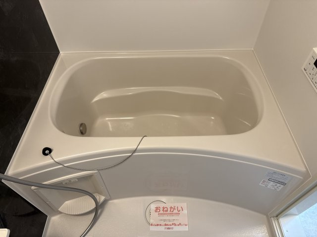 ヴィラ　ドゥ　グレーヌ梅ケ谷Ｄの浴室