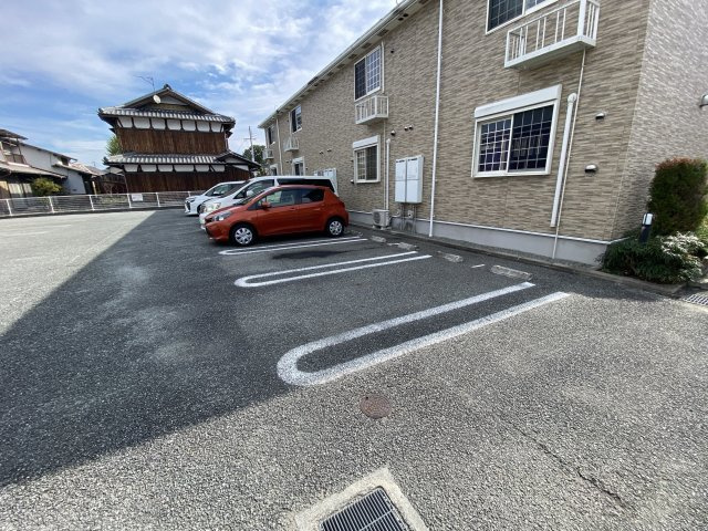 サンリットヴィラＡの駐車場