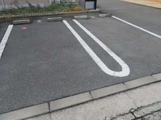 サニーガーデンの駐車場
