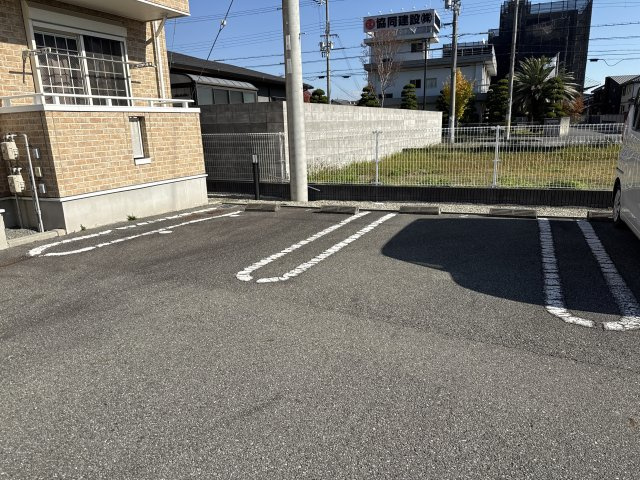 サンフローラＢの駐車場