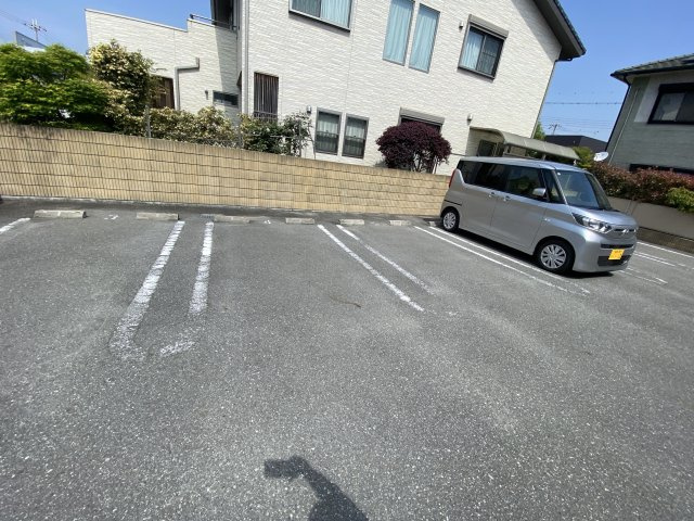 アバンツァート玉手Ⅰの駐車場