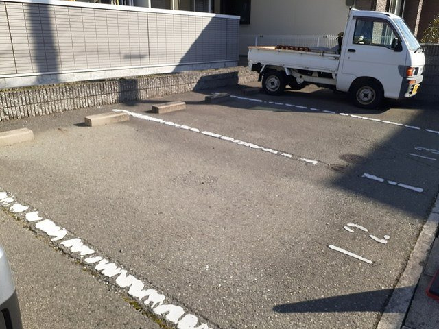 サンフレッチェ南条Ｂの駐車場