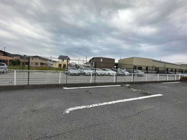 グリーンコート柿内の駐車場