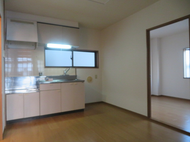ハイツ渚の居間・リビング