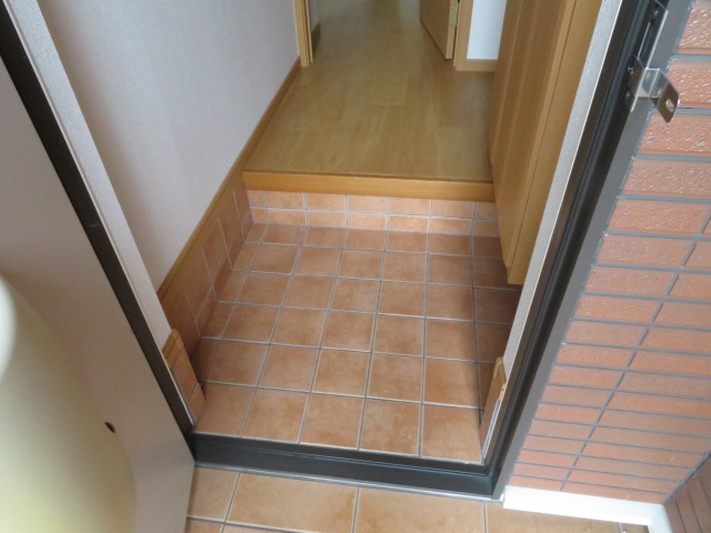 ハピネス　香呂の玄関