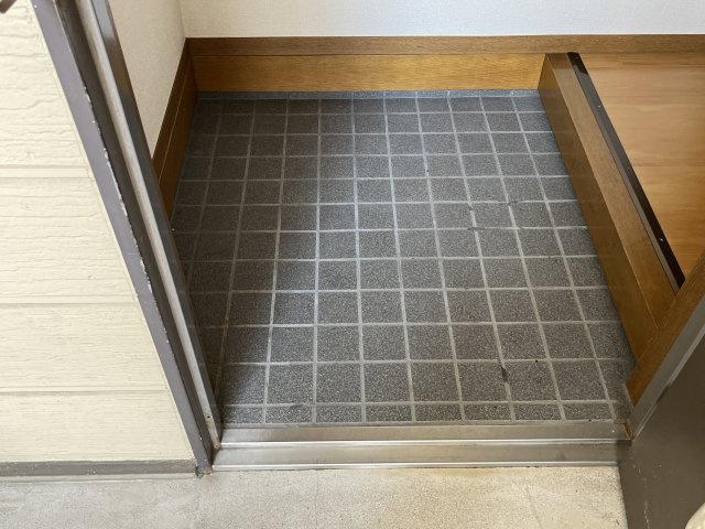 ハイツ渚の玄関