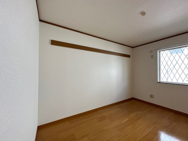 クレストール上野田　Ｂの洋室