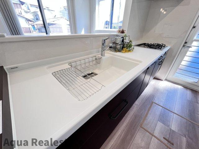 高松市香西北町の中古一戸建のキッチン