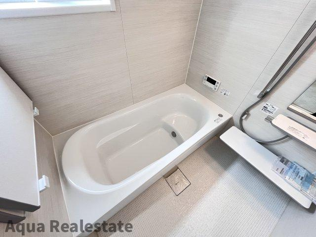 高松市香西北町の中古一戸建の浴室