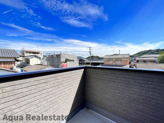 高松市香西北町の中古一戸建のバルコニー