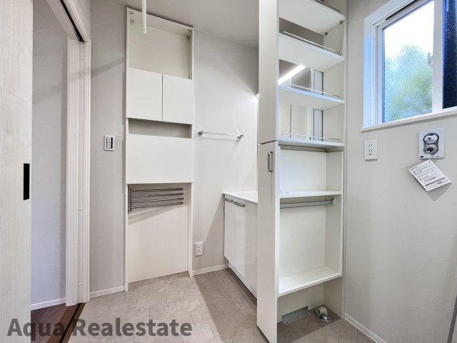 高松市香西北町の中古一戸建の収納