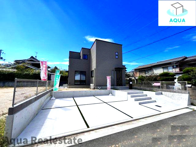 高松市香西北町の中古一戸建の駐車場