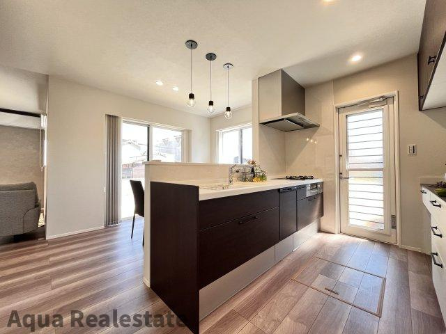 高松市香西北町の中古一戸建のキッチン