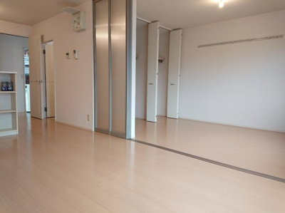 【洋室】 | コンフォール・ヴィラD棟