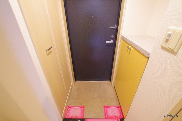 ファミールリブレ梅田東　仲介手数料無料の玄関