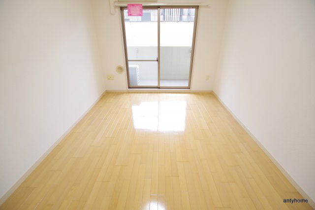 ファミールリブレ梅田東　仲介手数料無料の洋室