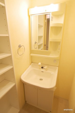 ファミールリブレ梅田東　仲介手数料無料の洗面所