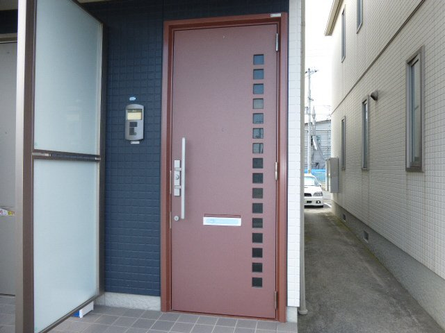 カーサトレスA棟の玄関