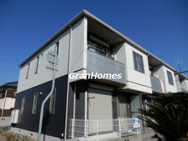 カーサトレスA棟の外観