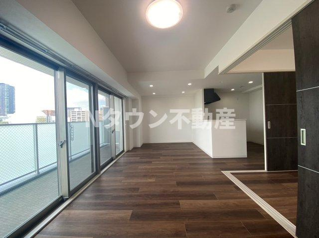 【居間・リビング】 | パークゲート栄白川 | こちらのリビングで趣味の時間をお楽しみください